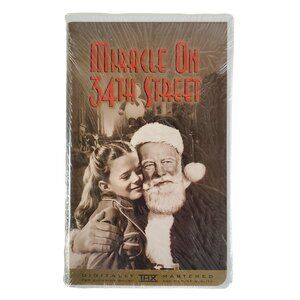 Miracle on 34th Street VHS Movie Clamshell Natalie Wood Maureen O'Hara Christmas